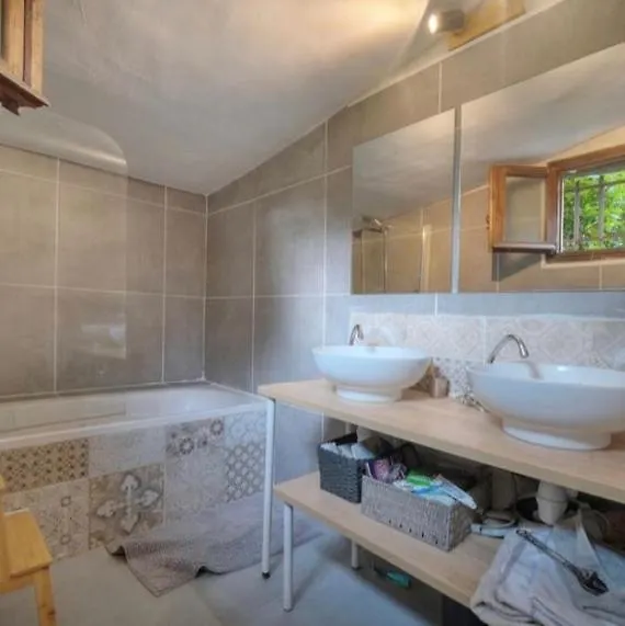Holiday home Maison De Campagne Calme Jacuzzi Grasse France